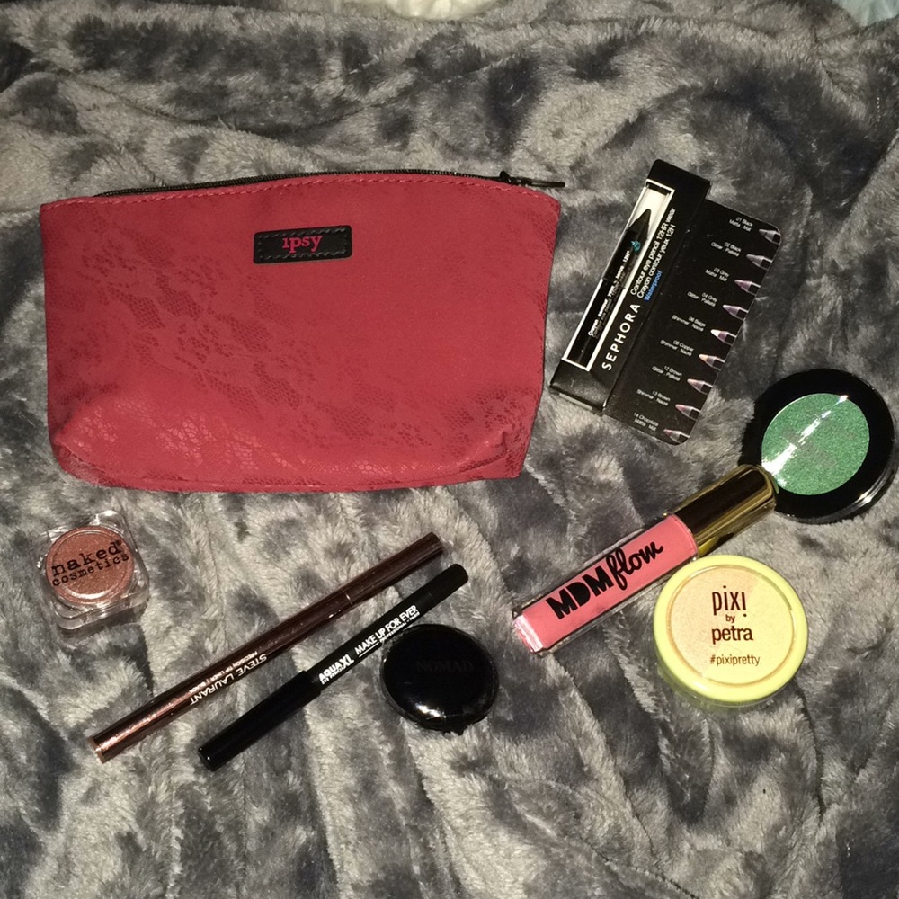 Makeup Bag Bundle [9 pieces]  (red)